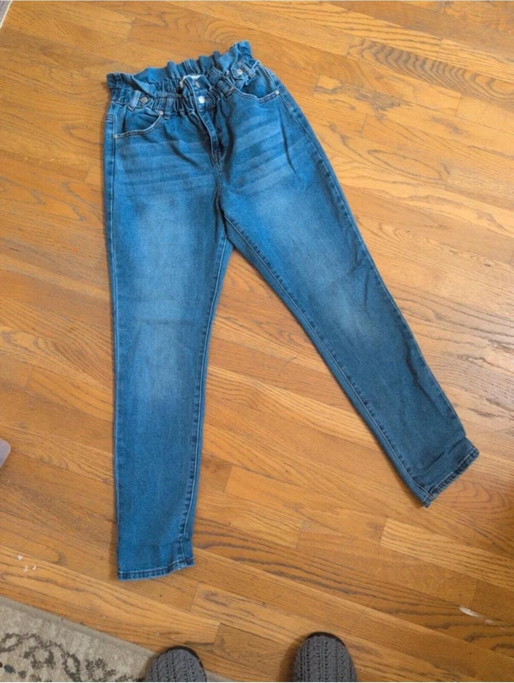 Almost Famous Women's Blue Jeans with Stretchy Paperbag Waist, Size M